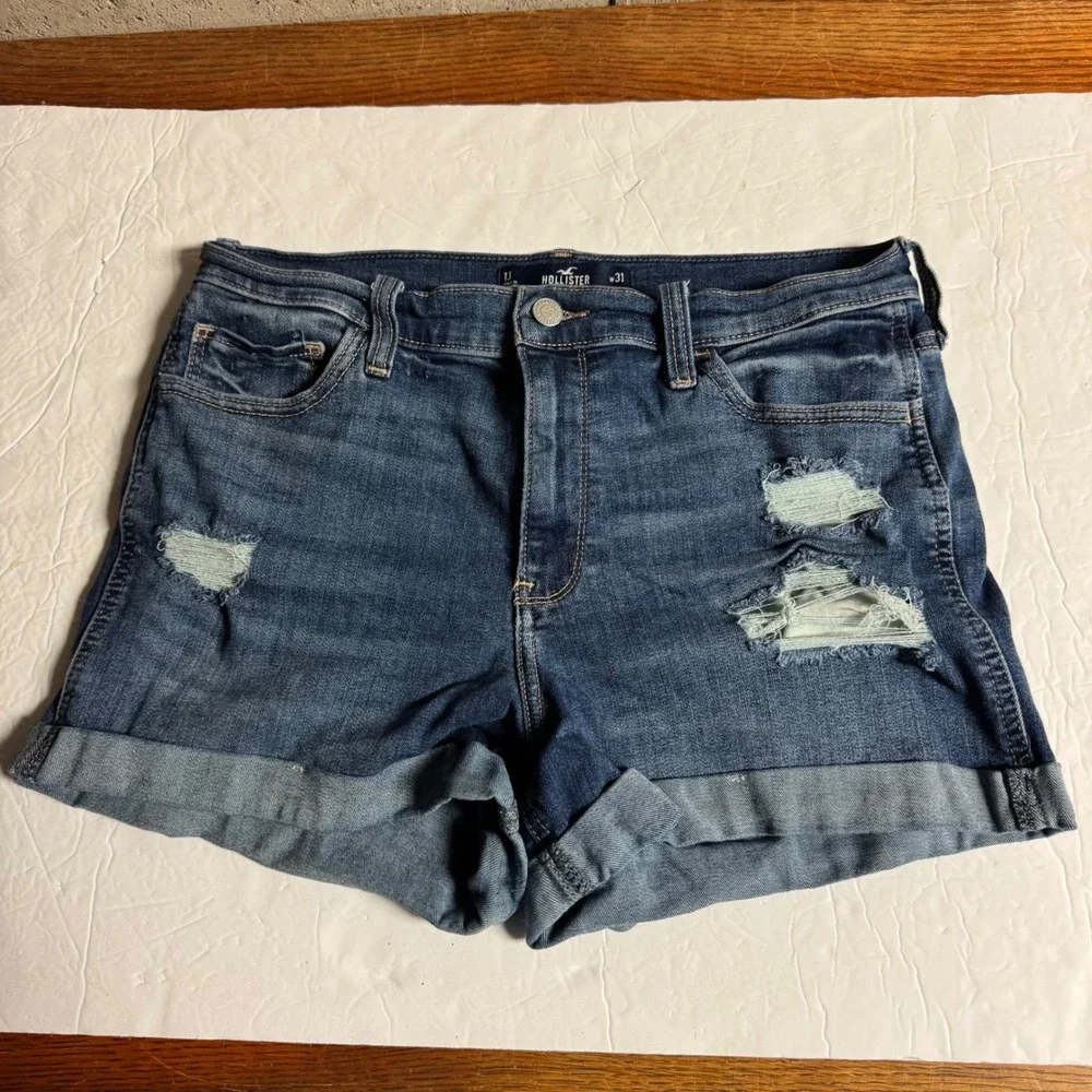 Hollister High-Rise Short Soft Stretch Distressed Denim Cuffed Size 13 W31